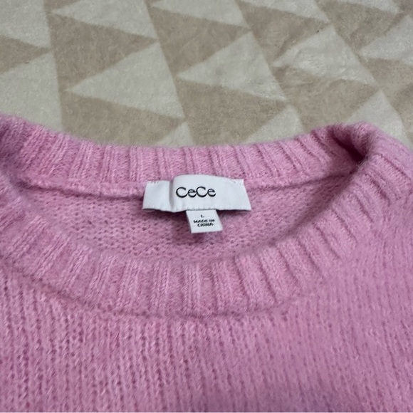 NWOT CeCe
Knit Crew Neck Long Sleeve 3D Flower Sweater corsage pink - Picture 4 of 5